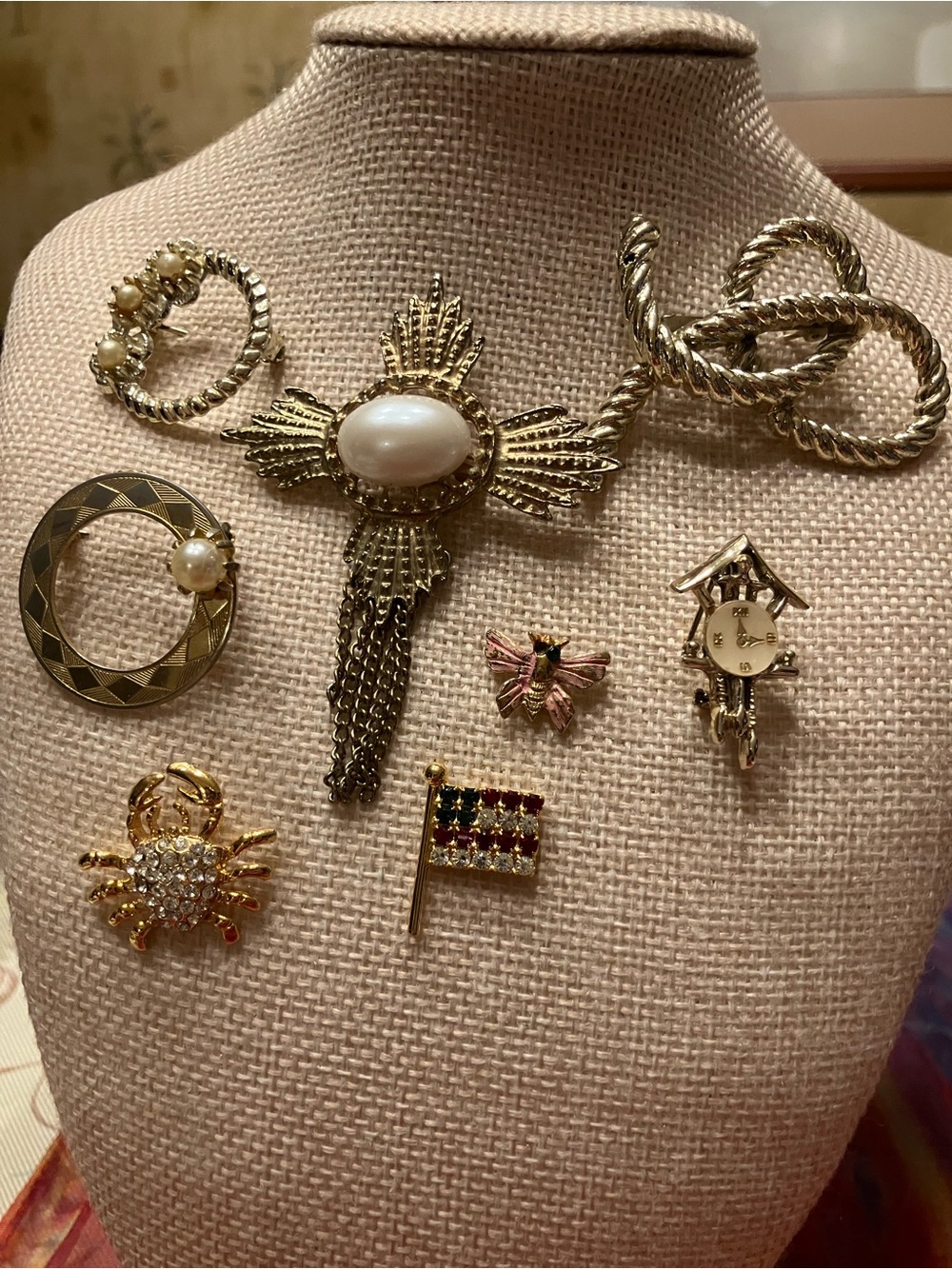 VINTAGE BROOCHES FROM 1970- 1990